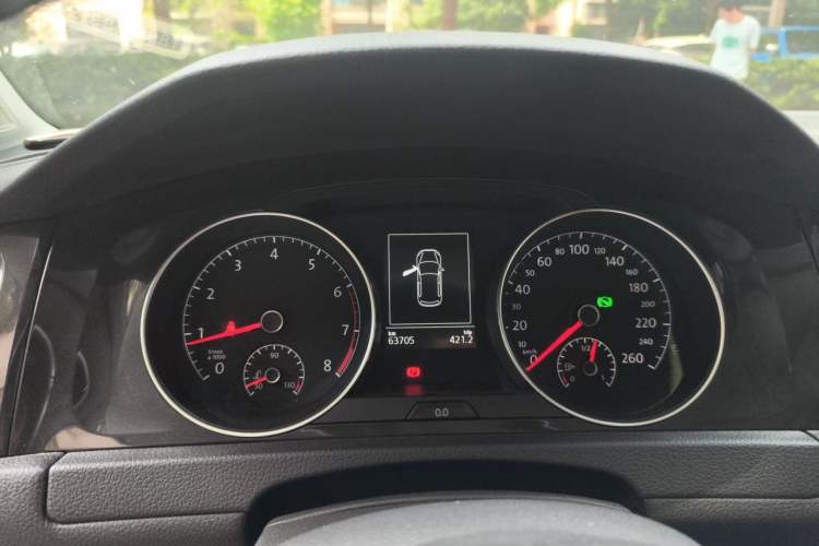Used Volkswagen Golf 2017 230TSI Automatic Comfort Edition – Celebrating Milestone of One Million Units Instrument Cluster