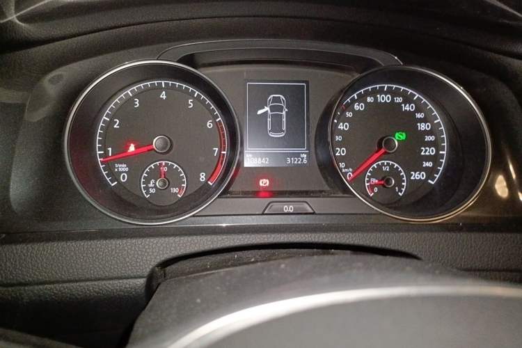 Used Volkswagen Golf 2017 1.6L Automatic Comfort Million-Vehicle Anniversary Edition Instrument Cluster