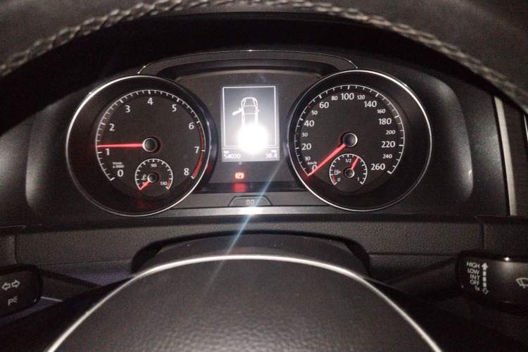 Used Volkswagen Golf 2017 230TSI Automatic Luxury Million-Vehicle Commemorative Edition Instrument Cluster