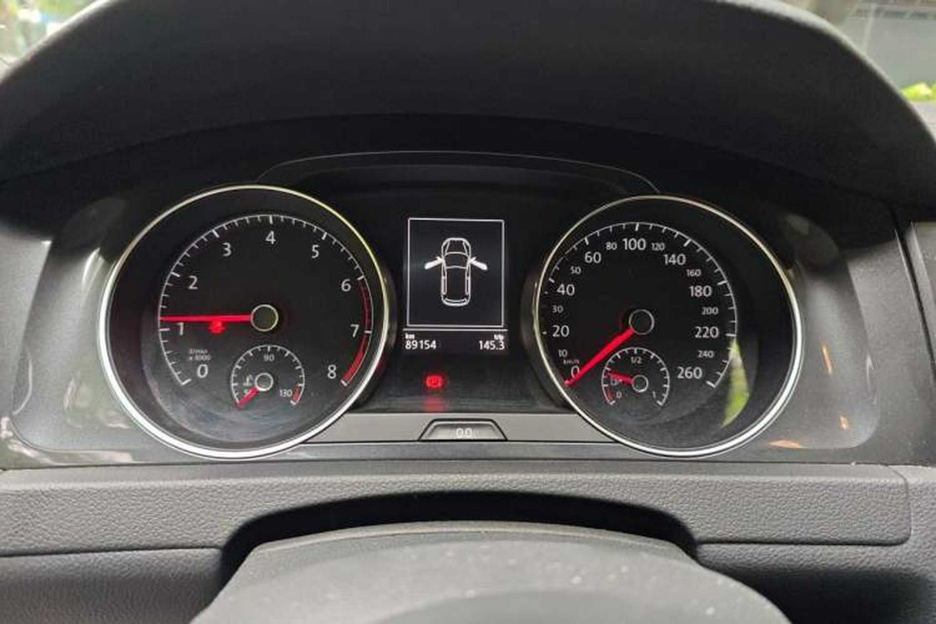 Used Volkswagen Golf 2017 1.6L Automatic Comfort Million-Vehicle Anniversary Edition Instrument Cluster