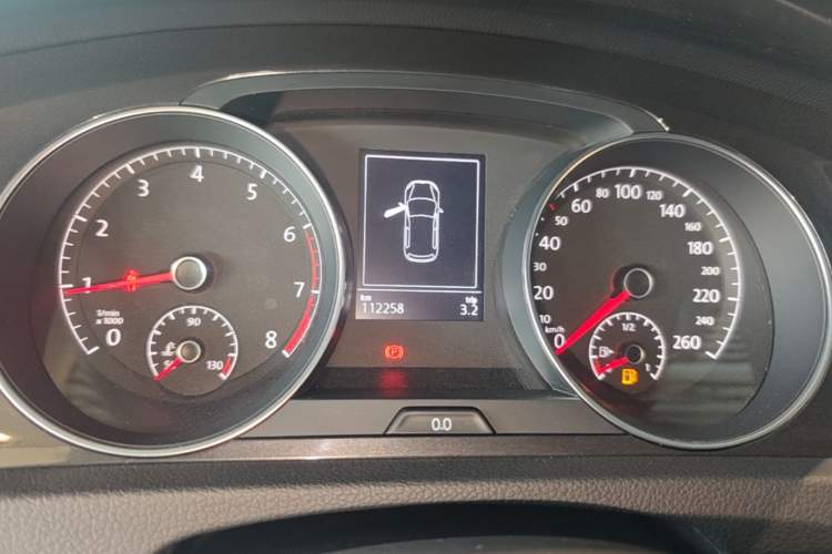 Used Volkswagen Golf 2017 1.6L Automatic Comfort Million-Vehicle Anniversary Edition Instrument Cluster