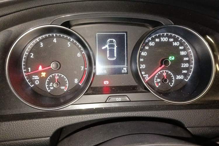 Used Volkswagen Golf 2017 1.6L Automatic Comfort Million-Vehicle Anniversary Edition Instrument Cluster