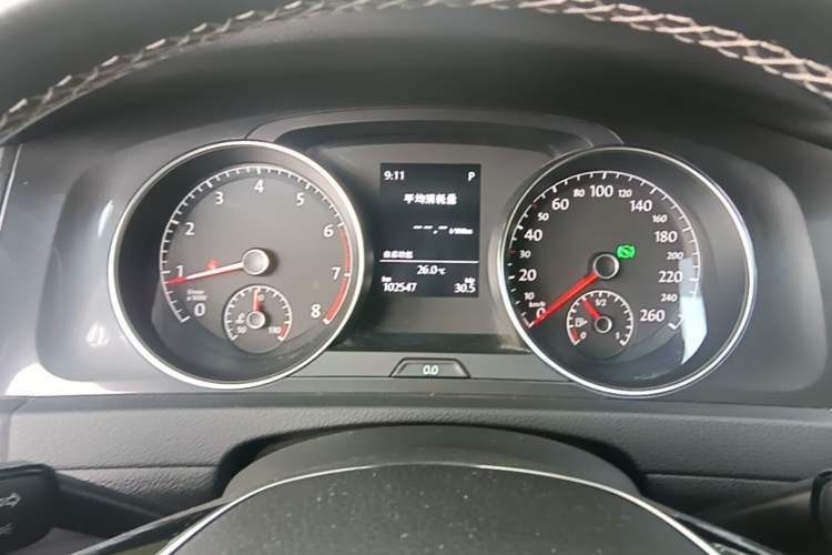 Used Volkswagen Golf 2017 230TSI Automatic Comfort Edition – Celebrating Milestone of One Million Units Instrument Cluster