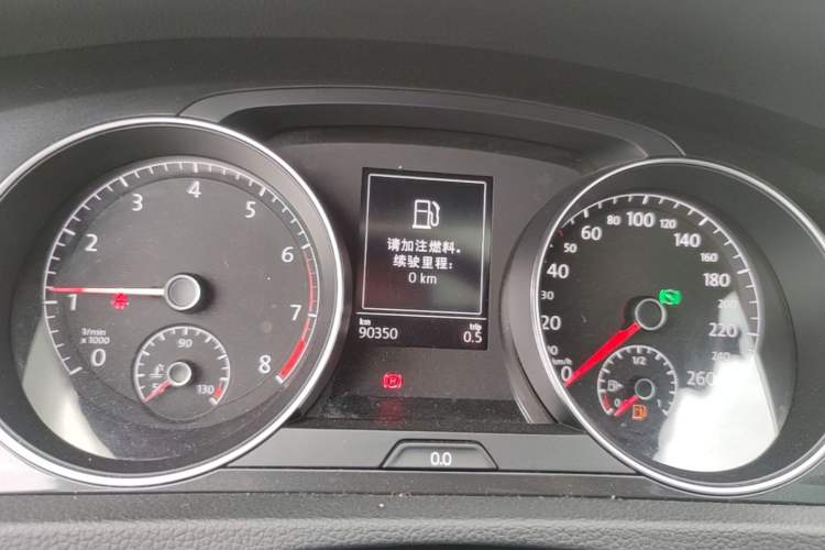 Used Volkswagen Golf 2017 1.6L Automatic Comfort Million-Vehicle Anniversary Edition Instrument Cluster