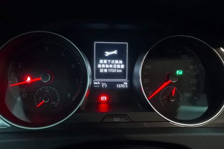 Used Volkswagen Golf 2017 230TSI Automatic Comfort Edition – Celebrating Milestone of One Million Units Instrument Cluster