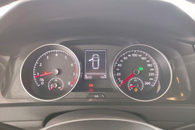 Used Volkswagen Golf 2017 230TSI Automatic Luxury Million-Vehicle Commemorative Edition Instrument Cluster