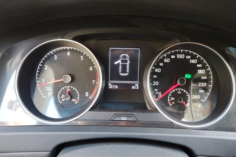 Used Volkswagen Golf 2017 230TSI Automatic Luxury Million-Vehicle Commemorative Edition Instrument Cluster