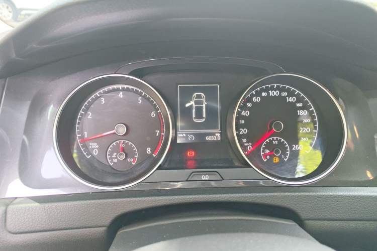 Used Volkswagen Golf 2017 230TSI Automatic Comfort Edition – Celebrating Milestone of One Million Units Instrument Cluster