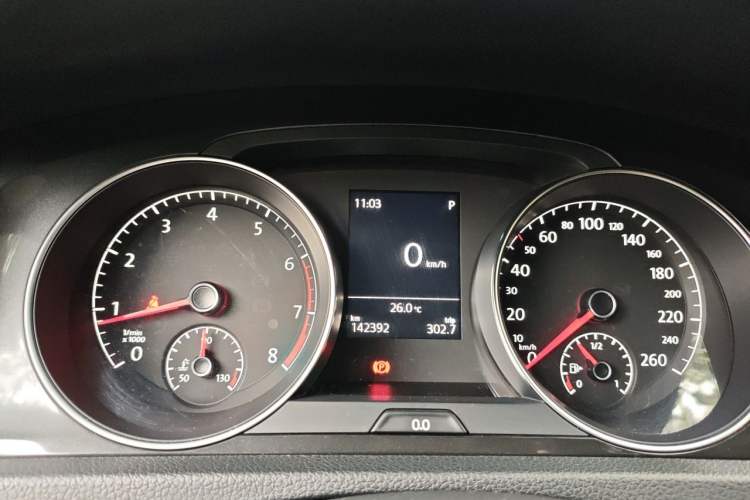 Used Volkswagen Golf 2017 1.6L Automatic Comfort Million-Vehicle Anniversary Edition Instrument Cluster