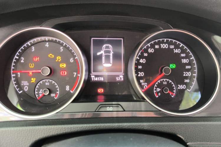 Used Volkswagen Golf 2017 230TSI Automatic Luxury Million-Vehicle Commemorative Edition Instrument Cluster