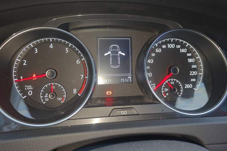 Used Volkswagen Golf 2017 230TSI Automatic Luxury Million-Vehicle Commemorative Edition Instrument Cluster
