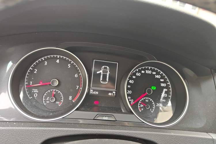 Used Volkswagen Golf 2017 230TSI Automatic Comfort Edition – Celebrating Milestone of One Million Units Instrument Cluster