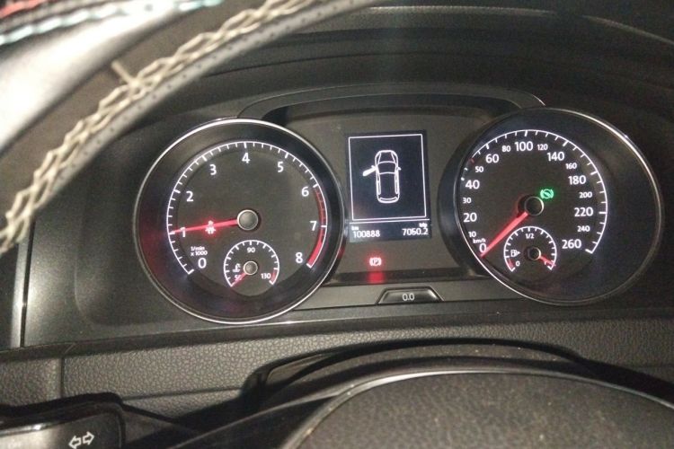 Used Volkswagen Golf 2017 230TSI Automatic Comfort Edition – Celebrating Milestone of One Million Units Instrument Cluster