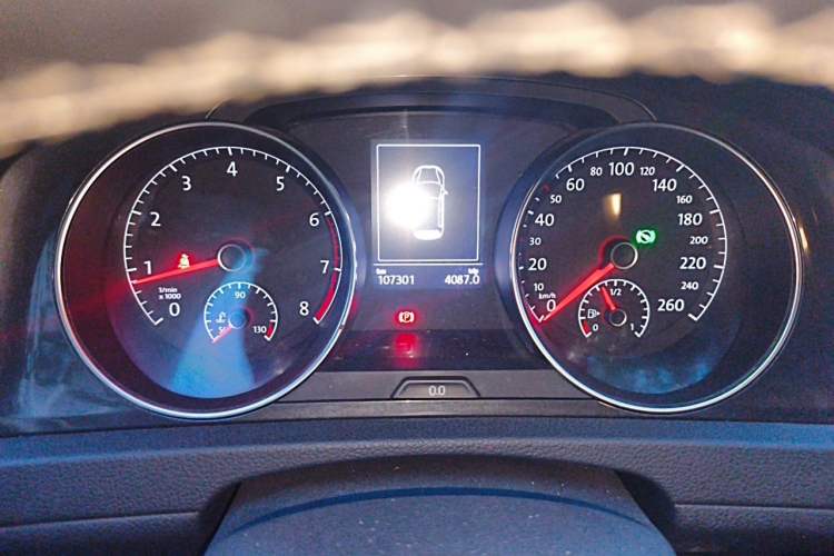 Used Volkswagen Golf 2017 1.6L Automatic Comfort Million-Vehicle Anniversary Edition Instrument Cluster