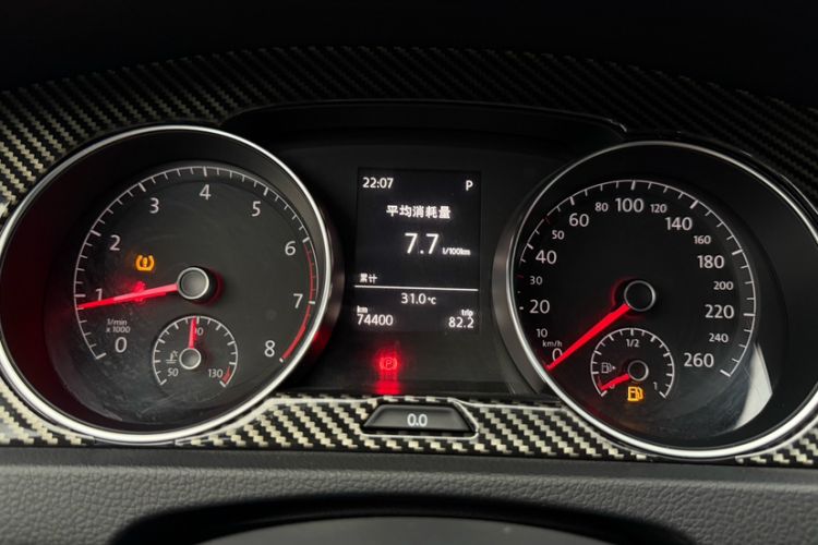 Used Volkswagen Golf 2017 280TSI Automatic R-Line Million-Vehicle Commemorative Edition Interior 1