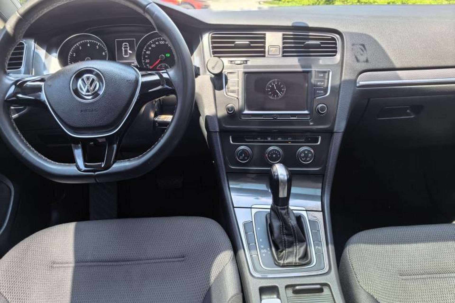 Used Volkswagen Golf 2017 230TSI Automatic Comfort Edition – Celebrating Milestone of One Million Units Interior 10