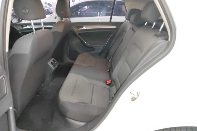Used Volkswagen Golf 2017 230TSI Manual Comfort Edition – Celebrating Milestone of One Million Units Interior 4
