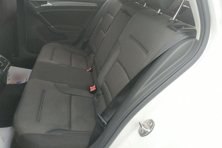 Used Volkswagen Golf 2017 230TSI Automatic Comfort Edition – Celebrating Milestone of One Million Units Interior 4