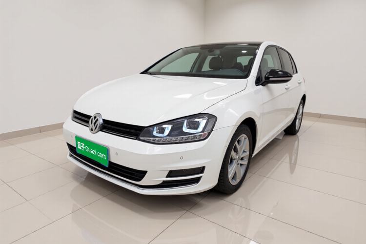 Used Volkswagen Golf 2017 230TSI Automatic Luxury Million-Vehicle Commemorative Edition Guazi used car, China used car export, Used car for sale, Used cars, Cheapest cars for sale