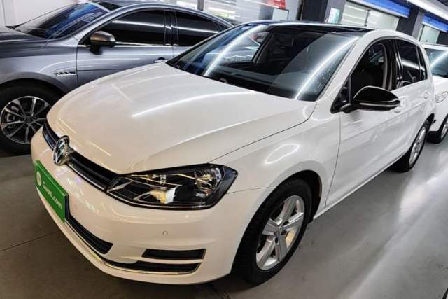 Ojetý Volkswagen Golf 2017 230TSI Automatic Comfort Edition – Celebrating Milestone of One Million Units