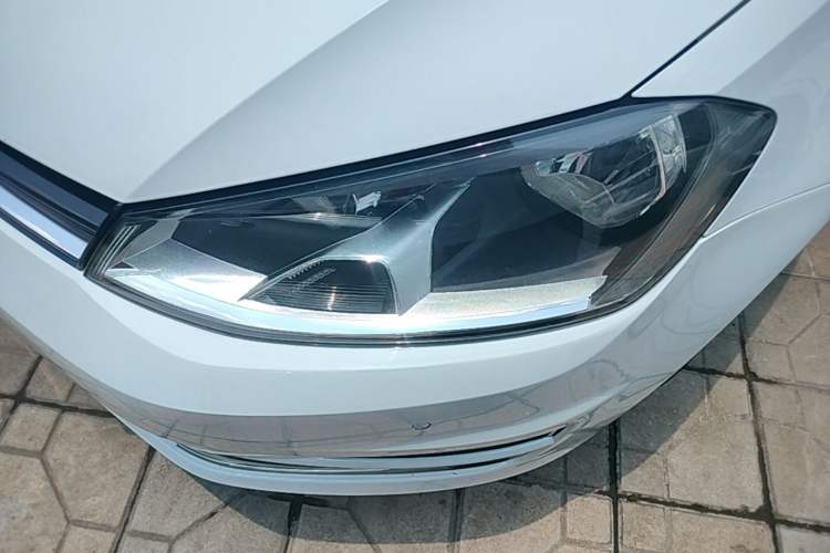 Used Volkswagen Golf 2017 230TSI Automatic Luxury Million-Vehicle Commemorative Edition Left Front Headlight