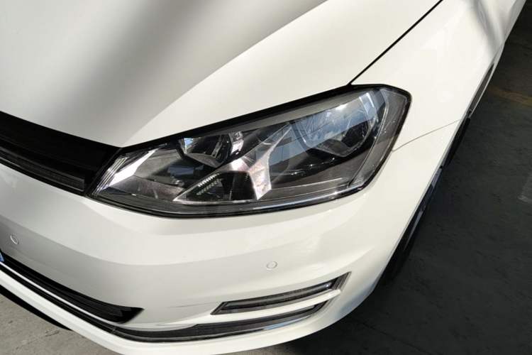 Used Volkswagen Golf 2017 1.6L Automatic Comfort Million-Vehicle Anniversary Edition Left Front Headlight