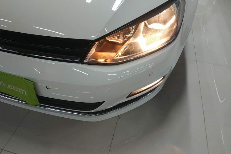 Used Volkswagen Golf 2017 230TSI Automatic Luxury Million-Vehicle Commemorative Edition Left Front Headlight