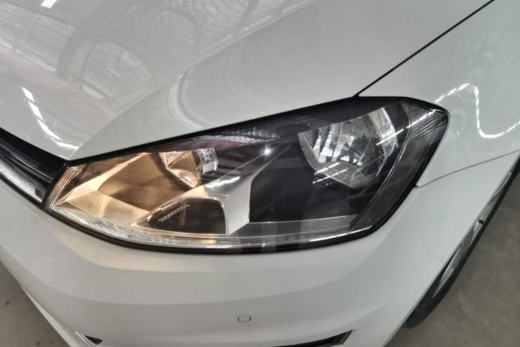Used Volkswagen Golf 2017 1.6L Automatic Comfort Million-Vehicle Anniversary Edition Left Front Headlight