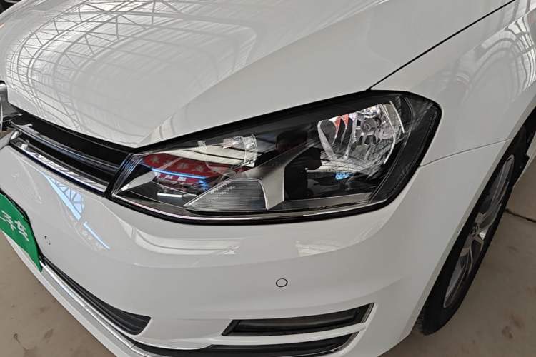 Used Volkswagen Golf 2017 230TSI Automatic Luxury Million-Vehicle Commemorative Edition Left Front Headlight