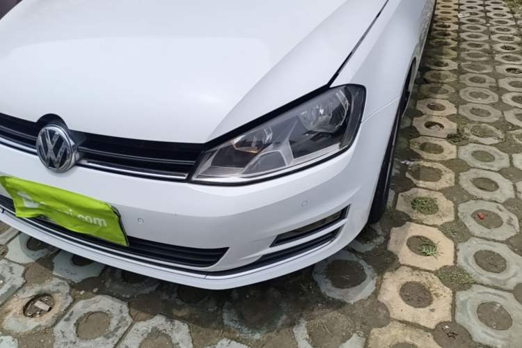 Used Volkswagen Golf 2017 230TSI Automatic Comfort Edition – Celebrating Milestone of One Million Units Left Front Headlight