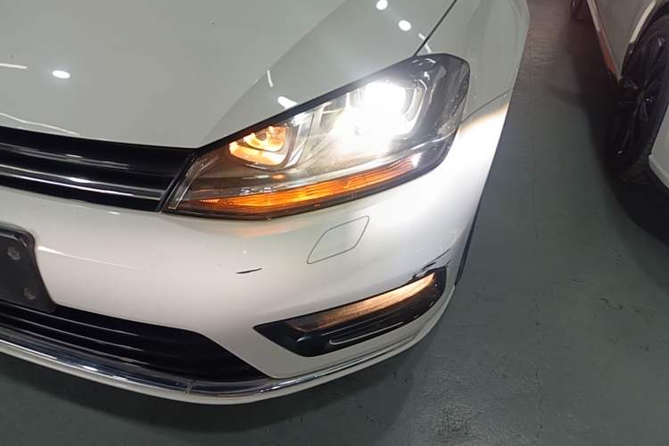 Used Volkswagen Golf 2017 280TSI Automatic R-Line Million-Vehicle Commemorative Edition Left Front Headlight