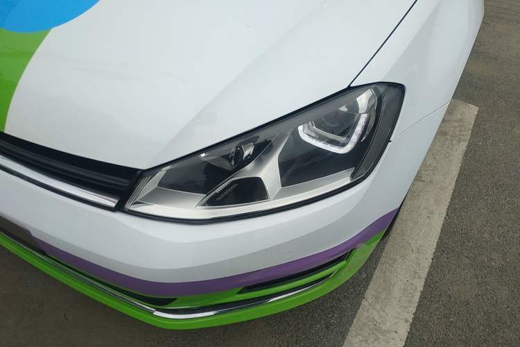 Used Volkswagen Golf 2017 1.6L Automatic Comfort Million-Vehicle Anniversary Edition Left Front Headlight