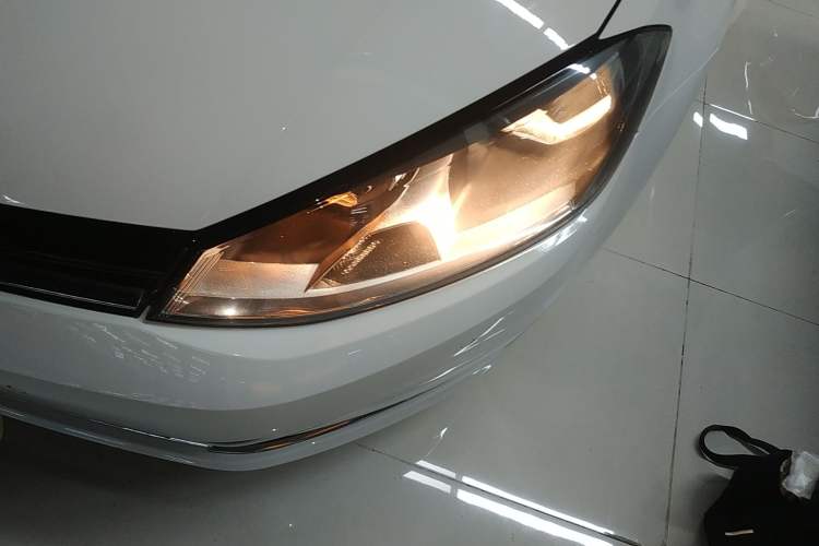 Used Volkswagen Golf 2017 230TSI Automatic Luxury Million-Vehicle Commemorative Edition Left Front Headlight