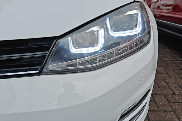 Used Volkswagen Golf 2017 230TSI Automatic Luxury Million-Vehicle Commemorative Edition Left Front Headlight