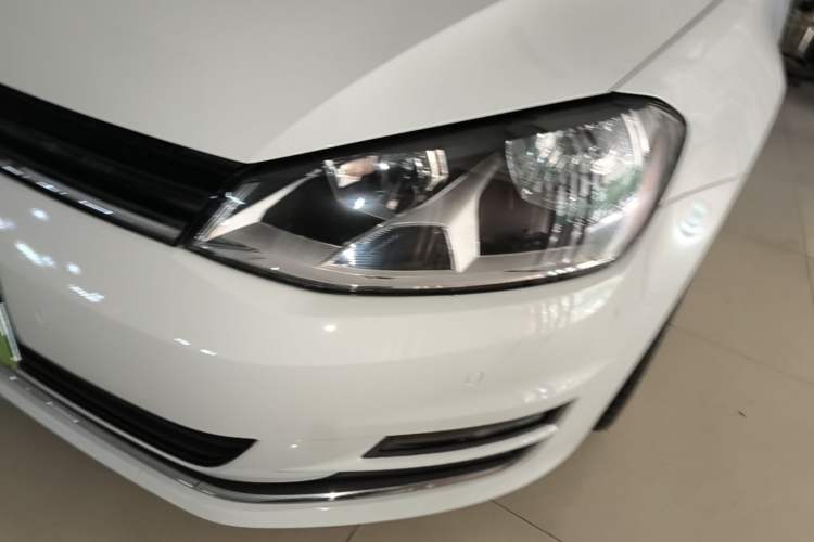Used Volkswagen Golf 2017 1.6L Automatic Comfort Million-Vehicle Anniversary Edition Left Front Headlight