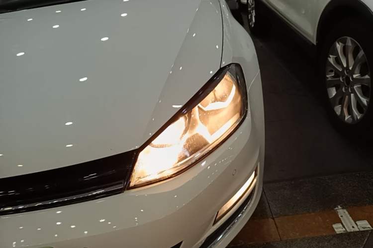 Used Volkswagen Golf 2017 1.6L Automatic Comfort Million-Vehicle Anniversary Edition Left Front Headlight