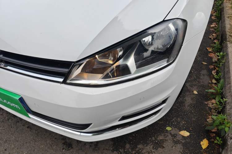 Used Volkswagen Golf 2017 230TSI Automatic Luxury Million-Vehicle Commemorative Edition Left Front Headlight