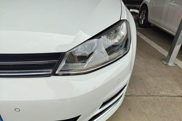 Used Volkswagen Golf 2017 230TSI Automatic Luxury Million-Vehicle Commemorative Edition Left Front Headlight