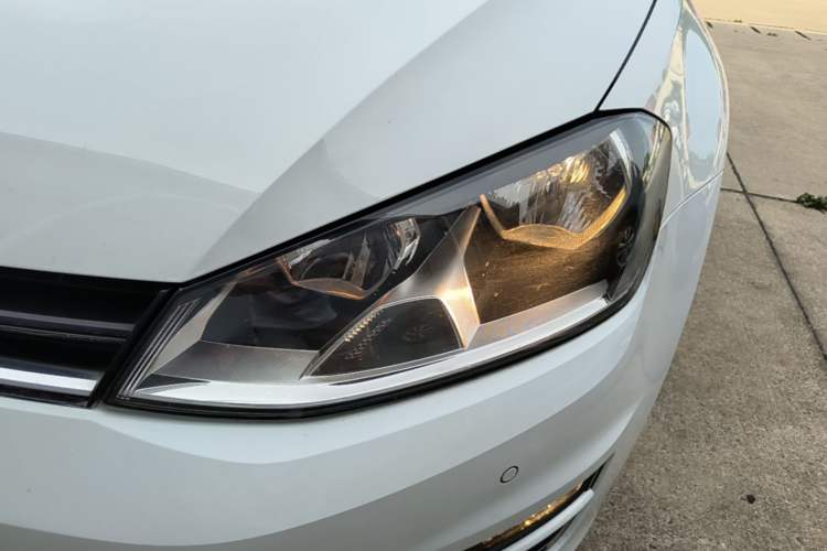 Used Volkswagen Golf 2017 230TSI Automatic Luxury Million-Vehicle Commemorative Edition Left Front Headlight