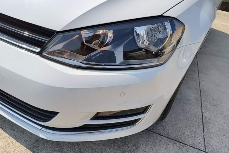 Used Volkswagen Golf 2017 1.6L Automatic Comfort Million-Vehicle Anniversary Edition Left Front Headlight