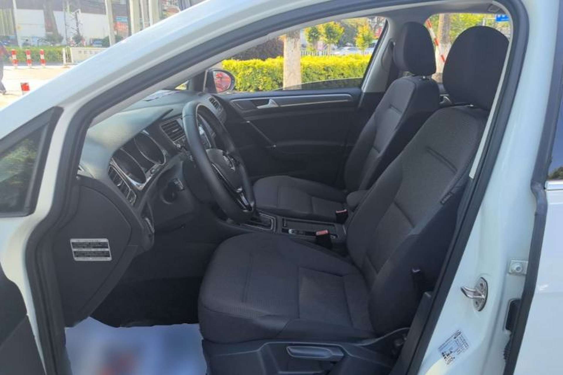 Used Volkswagen Golf 2017 230TSI Automatic Comfort Edition – Celebrating Milestone of One Million Units Left Front Seat