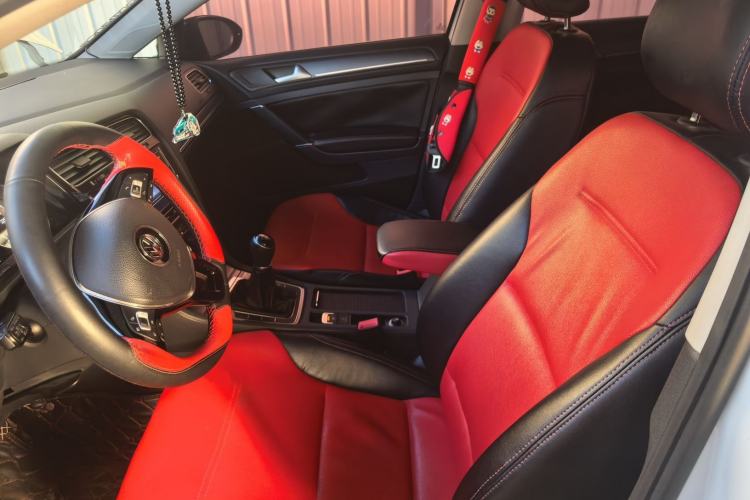 Used Volkswagen Golf 2017 230TSI Manual Comfort Edition – Celebrating Milestone of One Million Units Left Front Seat