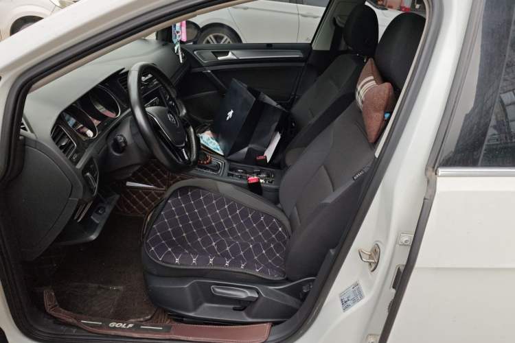 Used Volkswagen Golf 2017 230TSI Automatic Comfort Edition – Celebrating Milestone of One Million Units Left Front Seat
