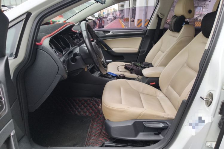 Used Volkswagen Golf 2017 230TSI Automatic Comfort Edition – Celebrating Milestone of One Million Units Left Front Seat