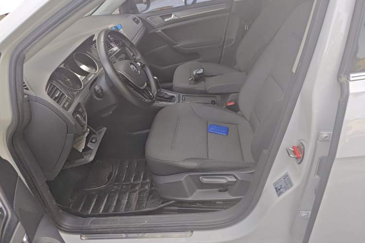 Used Volkswagen Golf 2017 230TSI Automatic Comfort Edition – Celebrating Milestone of One Million Units Left Front Seat