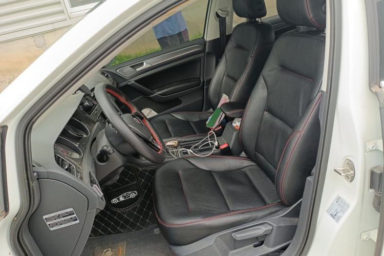 Used Volkswagen Golf 2017 230TSI Automatic Comfort Edition – Celebrating Milestone of One Million Units Left Front Seat