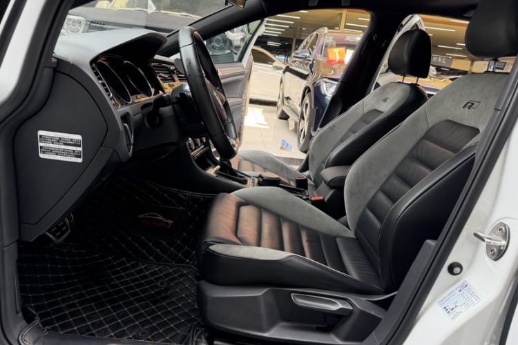 Used Volkswagen Golf 2017 280TSI Automatic R-Line Million-Vehicle Commemorative Edition Left Front Seat