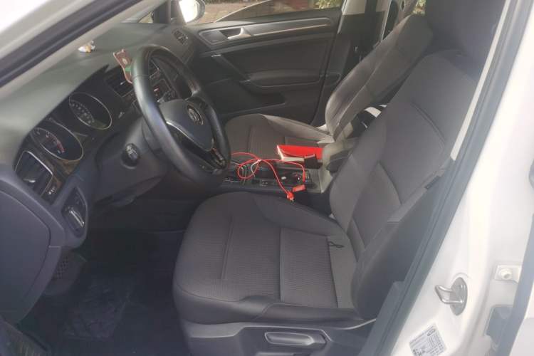 Used Volkswagen Golf 2017 1.6L Automatic Comfort Million-Vehicle Anniversary Edition Left Front Seat