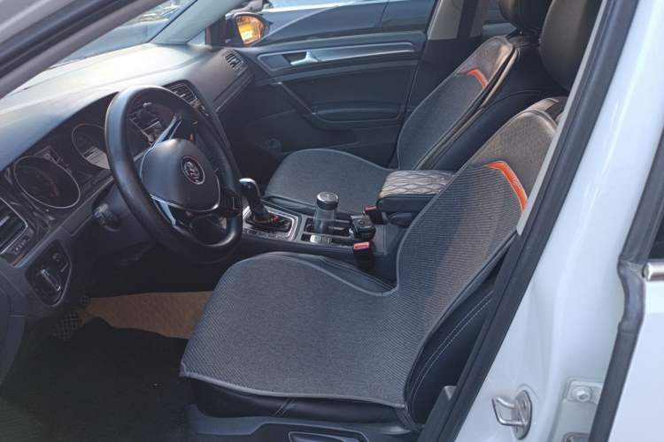 Used Volkswagen Golf 2017 230TSI Automatic Comfort Edition – Celebrating Milestone of One Million Units Left Front Seat