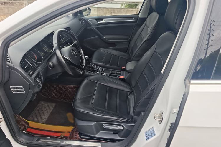 Used Volkswagen Golf 2017 230TSI Automatic Comfort Edition – Celebrating Milestone of One Million Units Left Front Seat